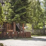 Javorina Chalet *