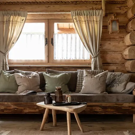 Javorina Chalet *